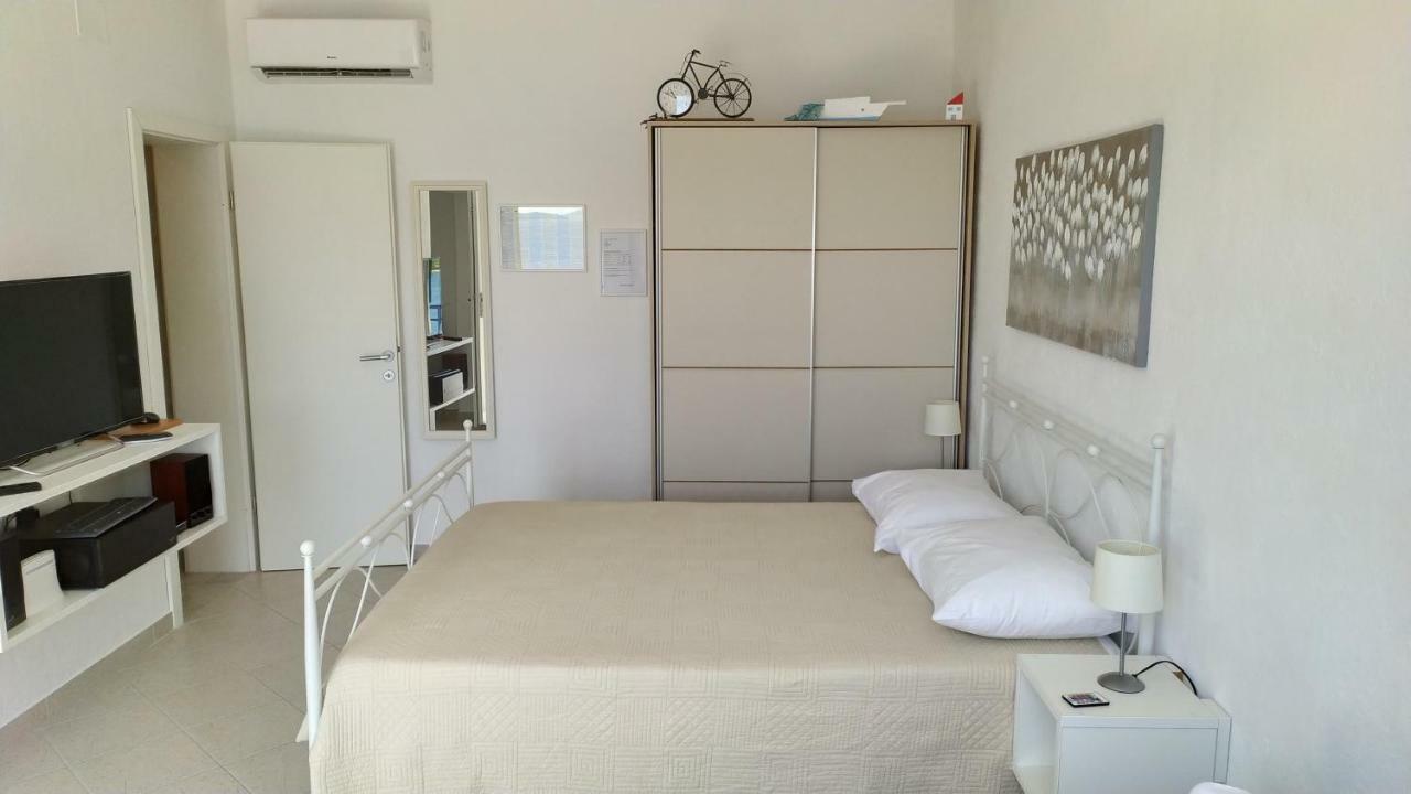Studio Apartment Luce มารีนา ภายนอก รูปภาพ
